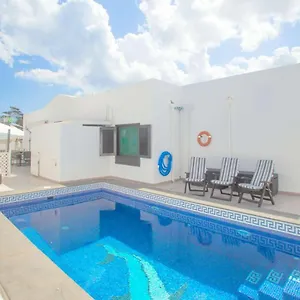 villa-victoria-costa-teguise.in-canary-islands.com/